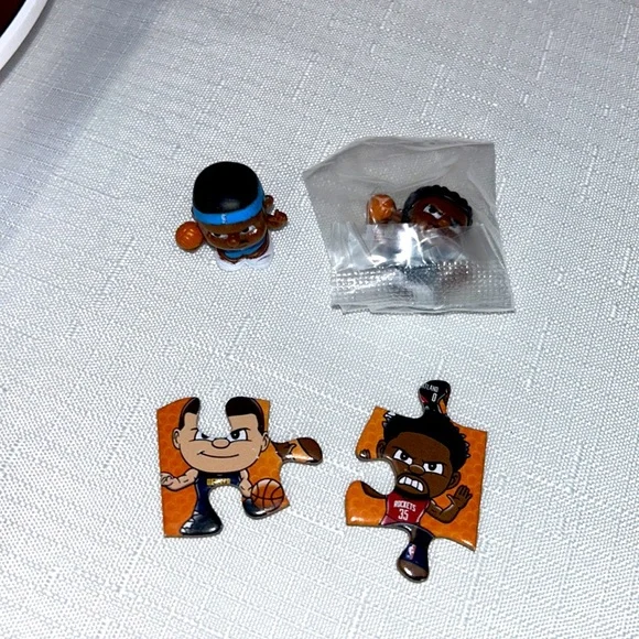 Teeny Mates NBA Figures Series 7 - Picture 5 of 7